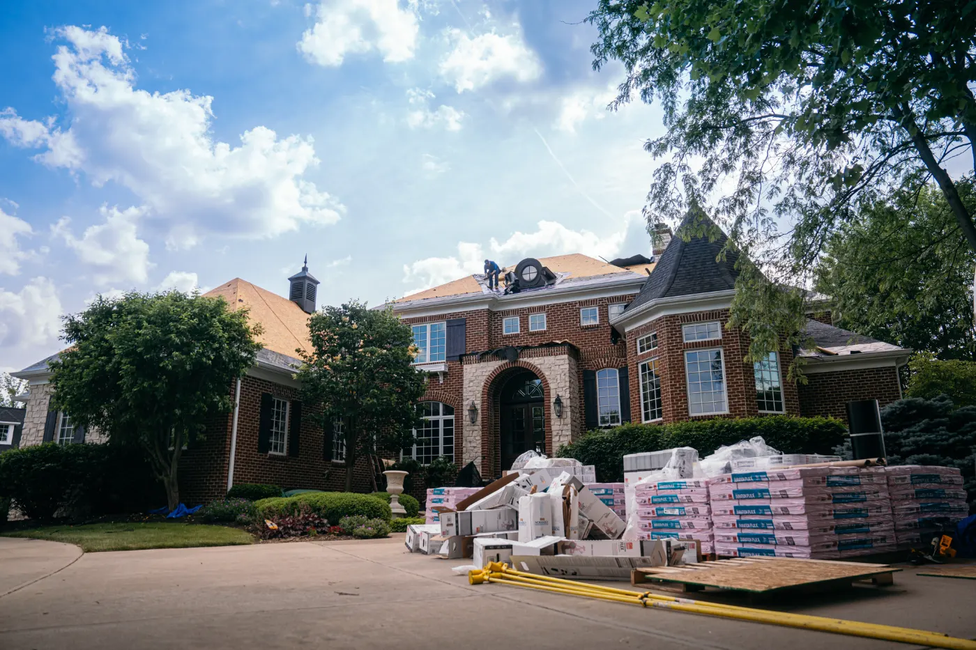 Manufacturer-certified shingle installation in Warrington